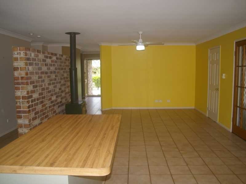 15 Quando Close, Yamanto QLD 4305