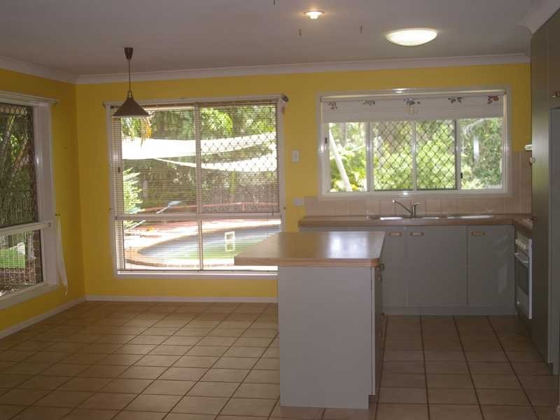 15 Quando Close, Yamanto QLD 4305