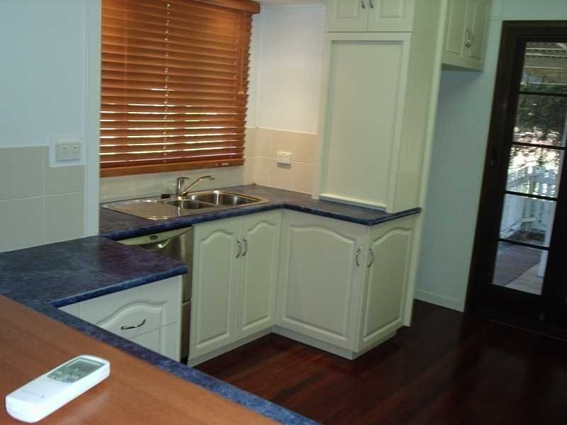 11 Tregair Street, Newtown QLD 4305