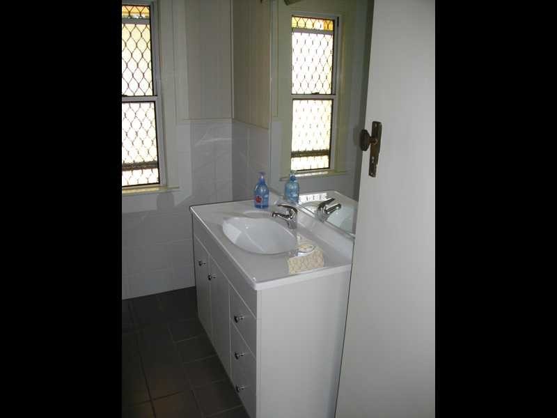 32 Briggs Road, Raceview QLD 4305