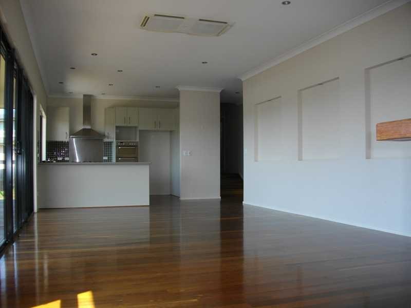 10 Mountain Ash Place, Brookwater QLD 4300