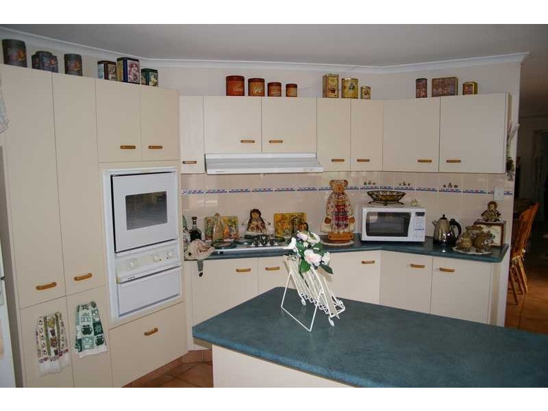 Flinders View QLD 4305