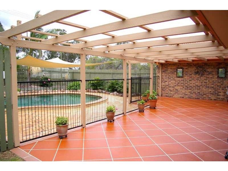 6 Walter Street, Blackstone QLD 4304