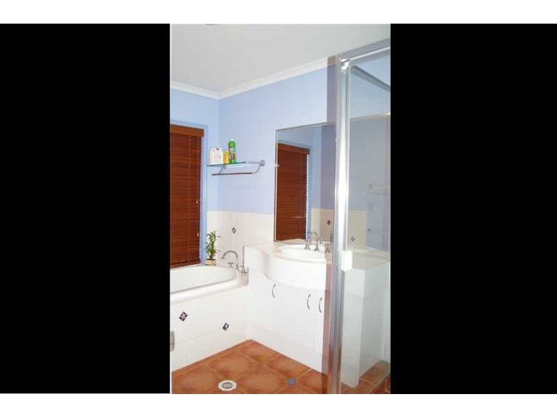 Flinders View QLD 4305