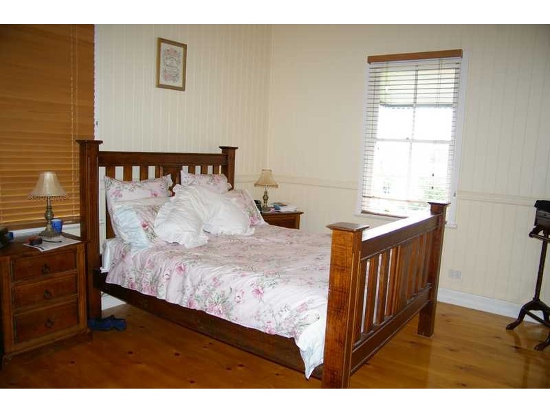 North Booval QLD 4304