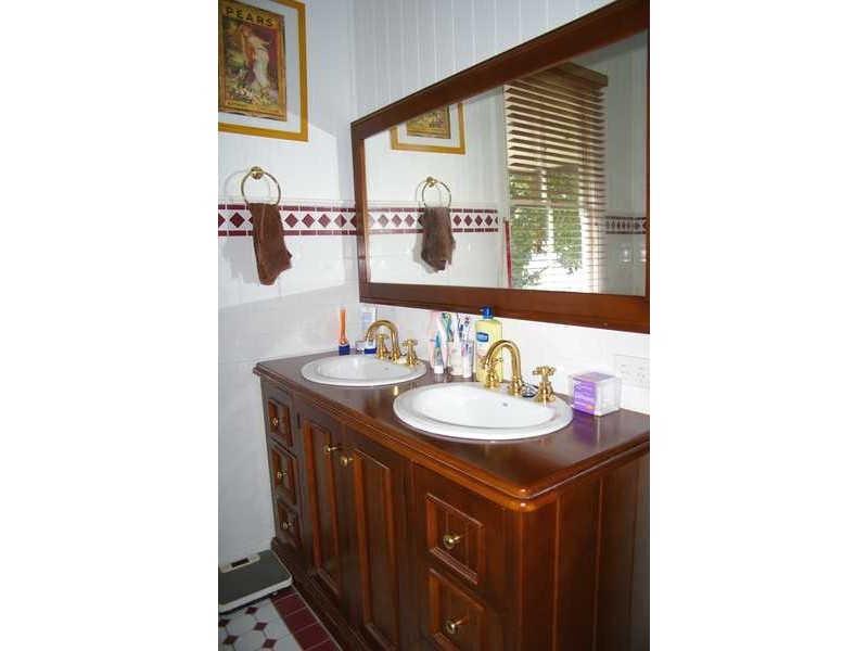 North Booval QLD 4304