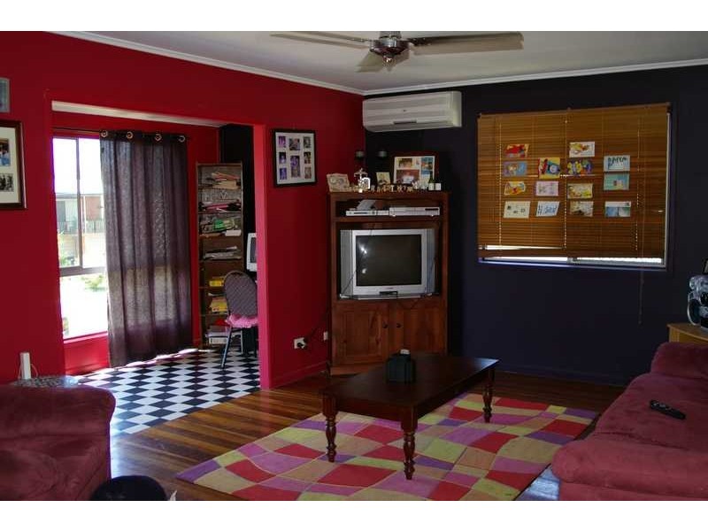 North Booval QLD 4304