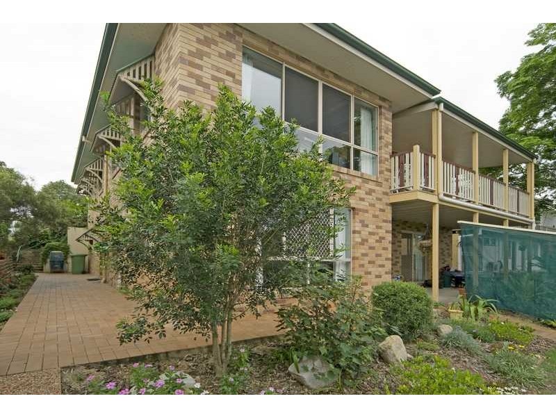 31 Chermside Road, Eastern Heights QLD 4305