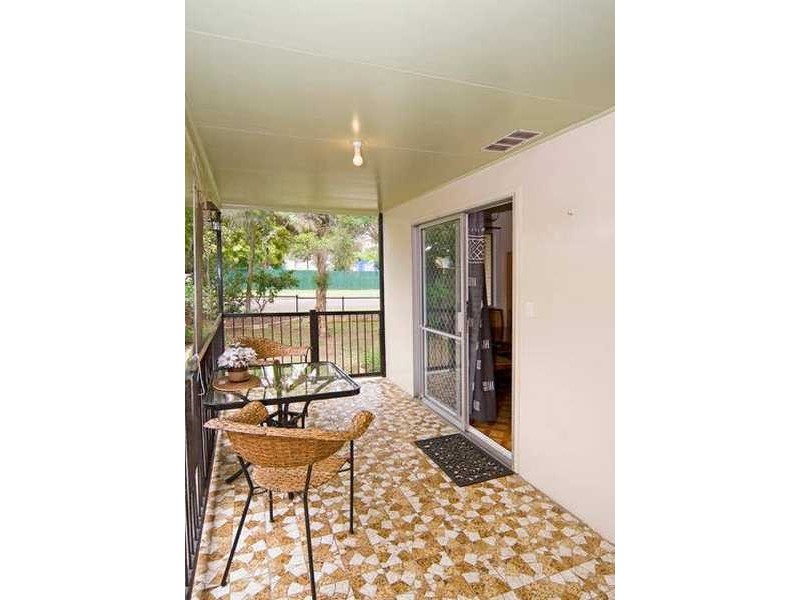 37 Vineyard Street, One Mile QLD 4305