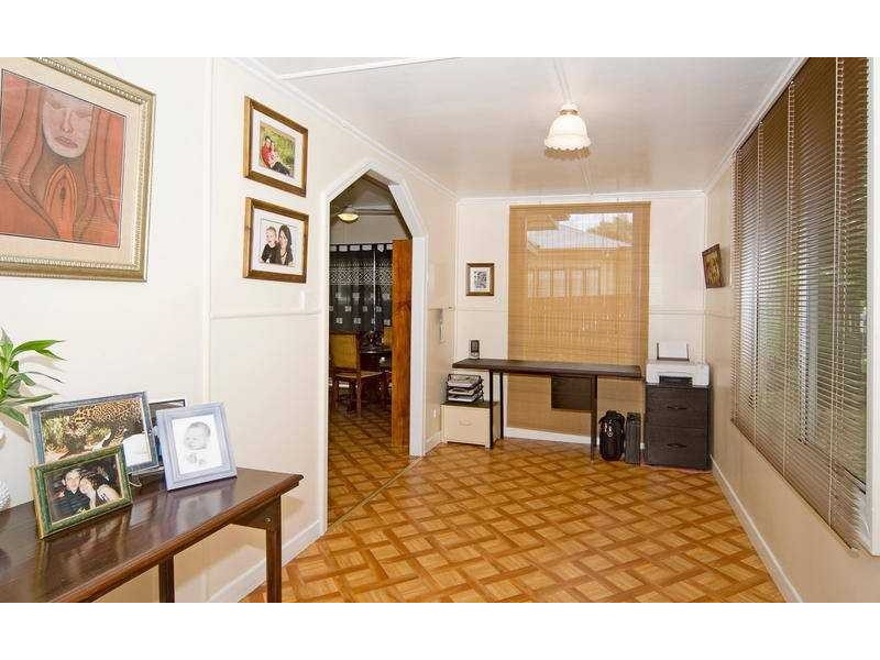 37 Vineyard Street, One Mile QLD 4305