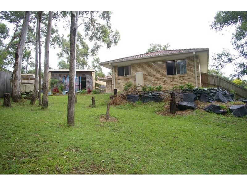 Edens Landing QLD 4207