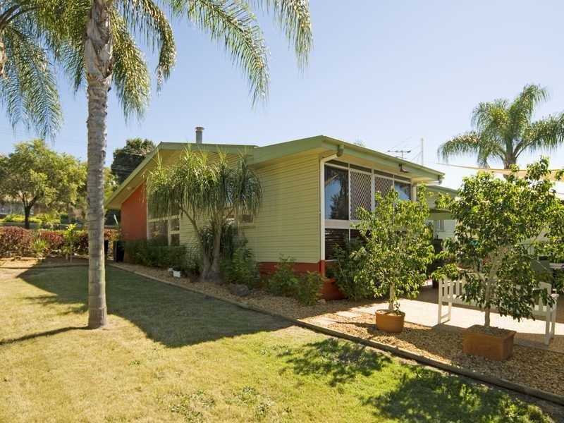 94 Whitehill Road, Eastern Heights QLD 4305