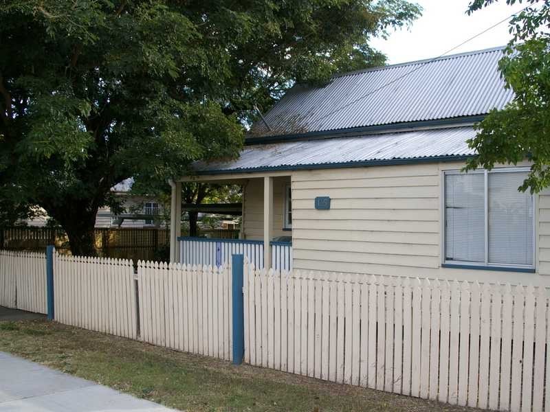 Silkstone QLD 4304
