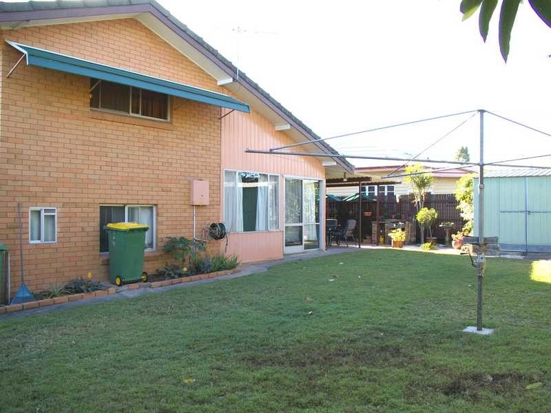 Silkstone QLD 4304