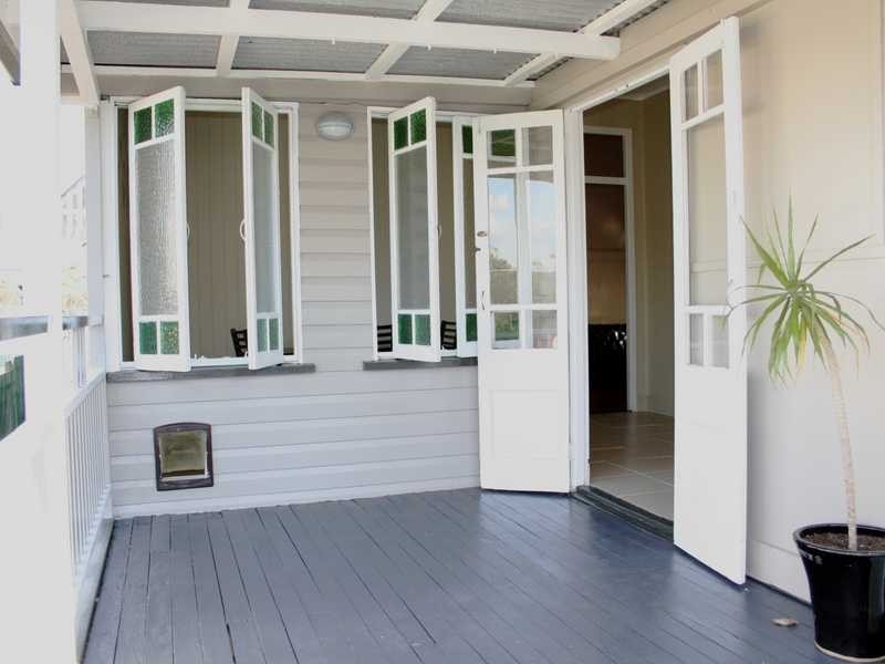 64 Queen Street, Blackstone QLD 4304