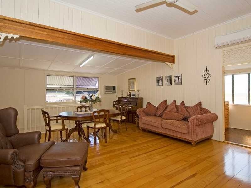 Newtown QLD 4305