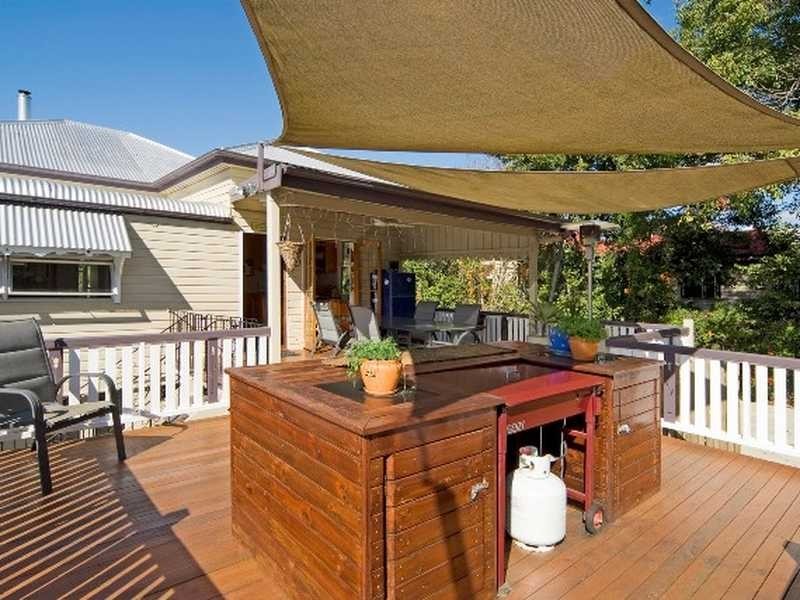 Newtown QLD 4305