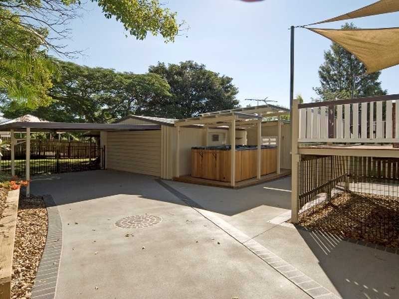 Newtown QLD 4305