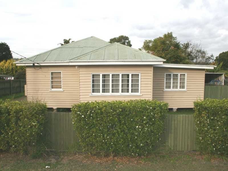 28 Stafford Street, Booval QLD 4304