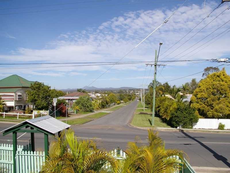 102 Blackstone Road, Silkstone QLD 4304