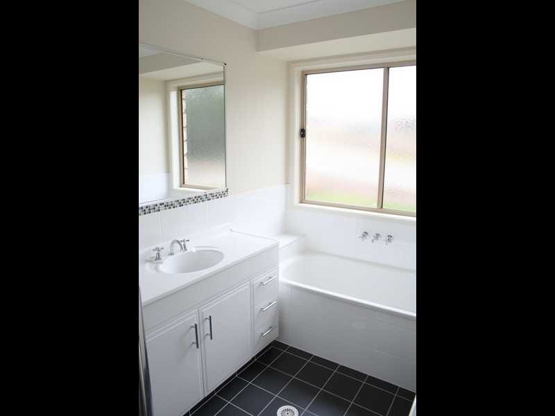 135 Currajong Place, Brassall QLD 4305