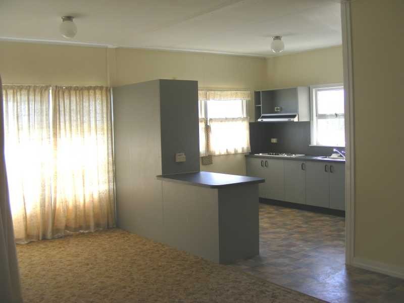 One Mile QLD 4305