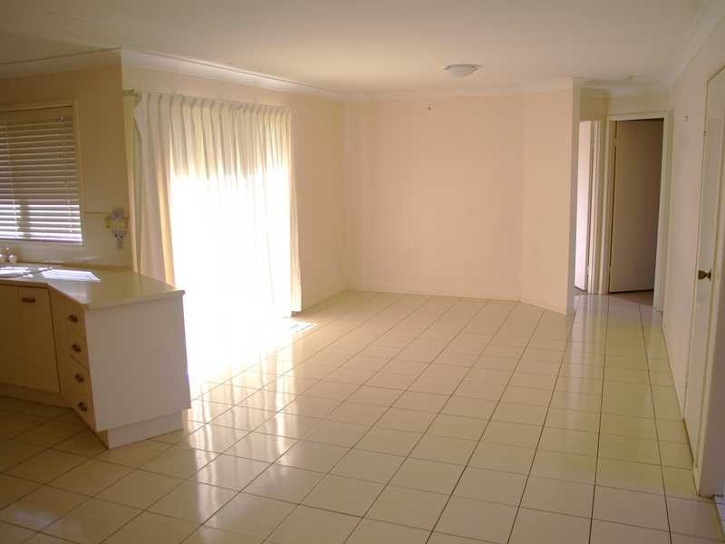 Flinders View QLD 4305