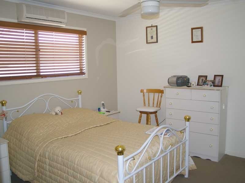Silkstone QLD 4304