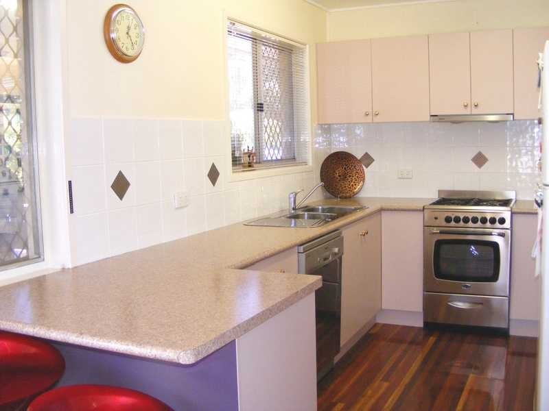 Flinders View QLD 4305