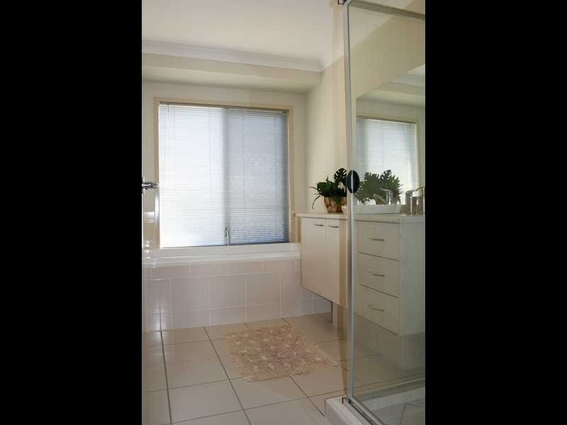 76 Mellor Place, Brassall QLD 4305