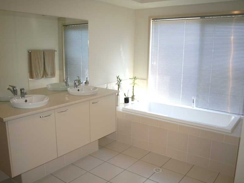 76 Mellor Place, Brassall QLD 4305