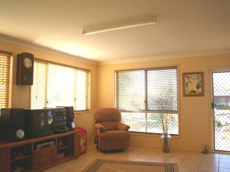 Yamanto QLD 4305