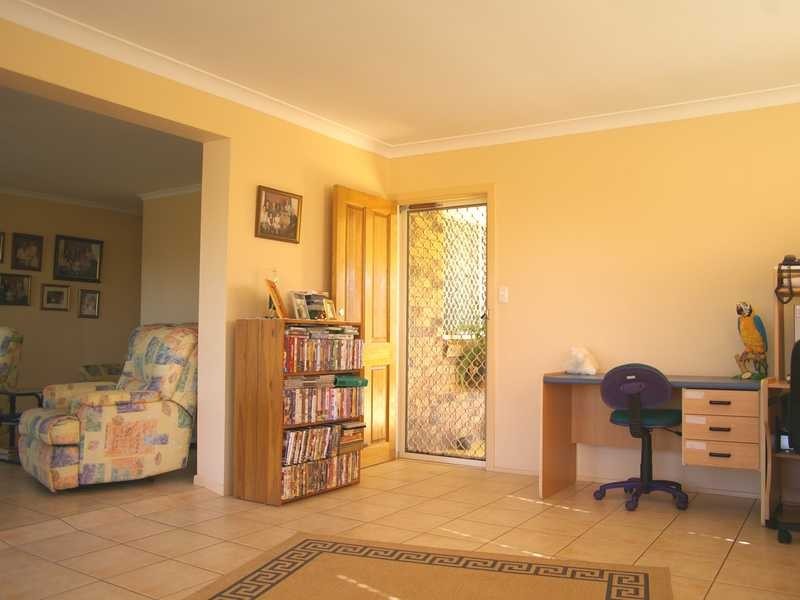 Yamanto QLD 4305