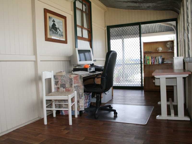 Silkstone QLD 4304