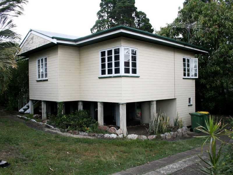 42 Bergin Street, Booval QLD 4304