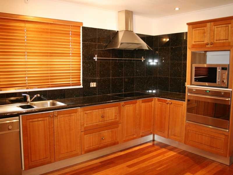 75 Whitehill Road, Eastern Heights QLD 4305