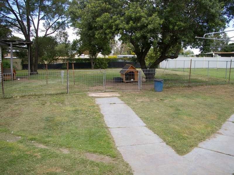 One Mile QLD 4305