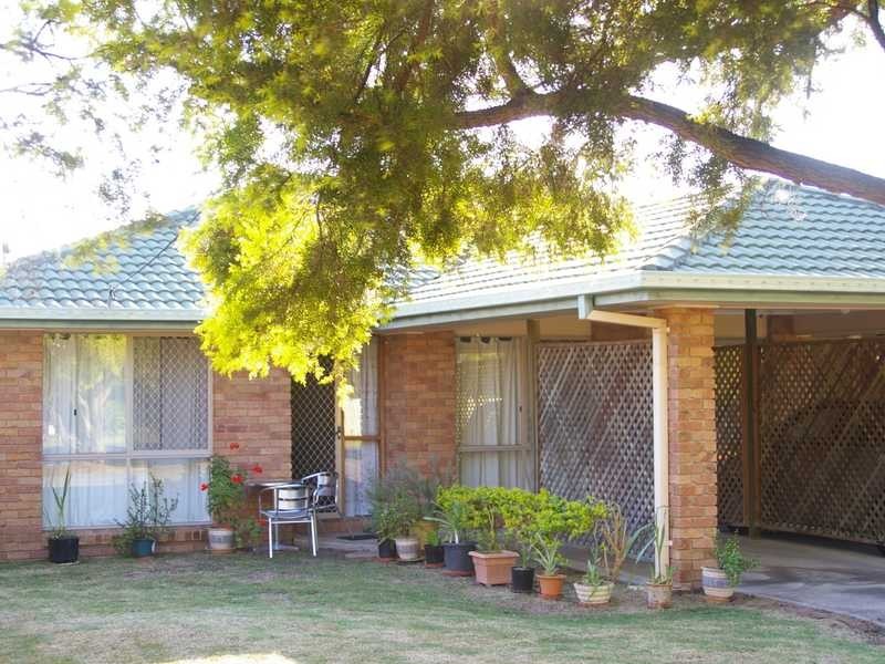 Silkstone QLD 4304
