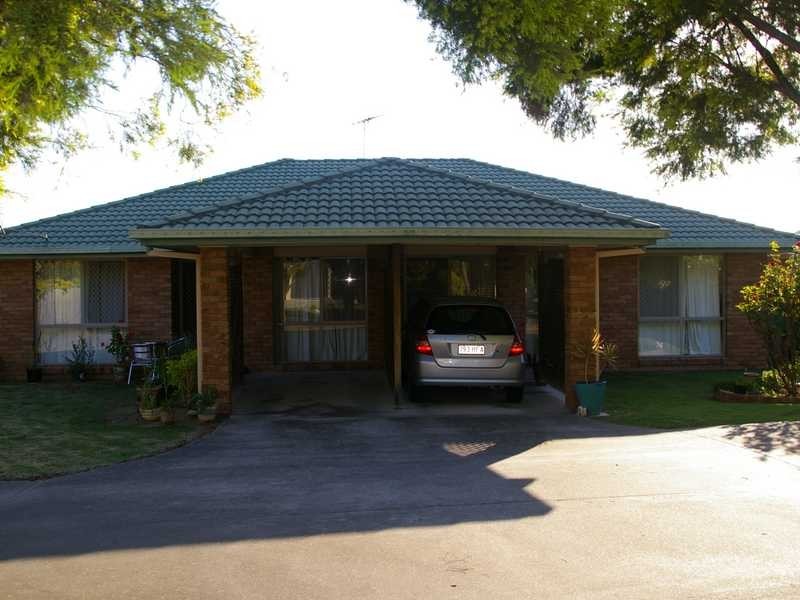 Silkstone QLD 4304