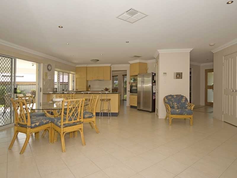 Flinders View QLD 4305