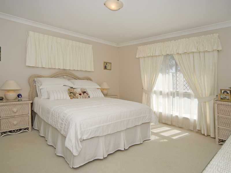 Flinders View QLD 4305