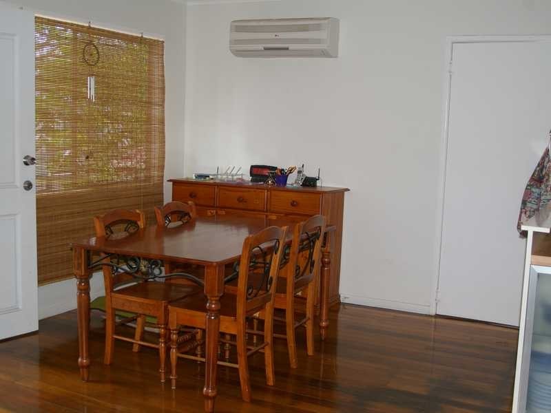 Moores Pocket QLD 4305