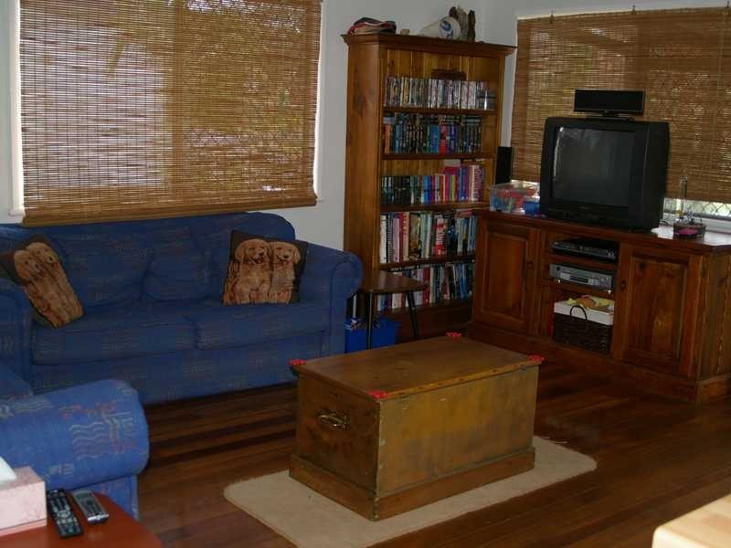 Moores Pocket QLD 4305