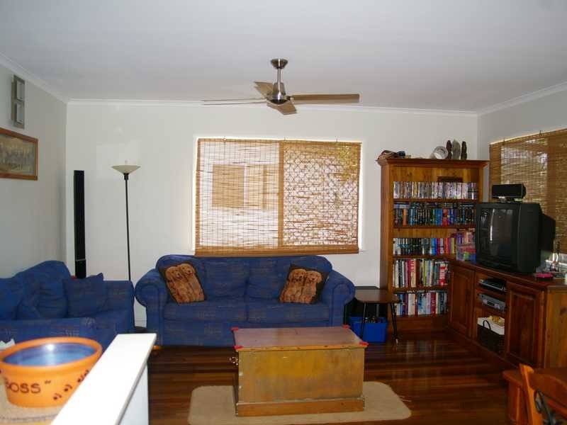 Moores Pocket QLD 4305