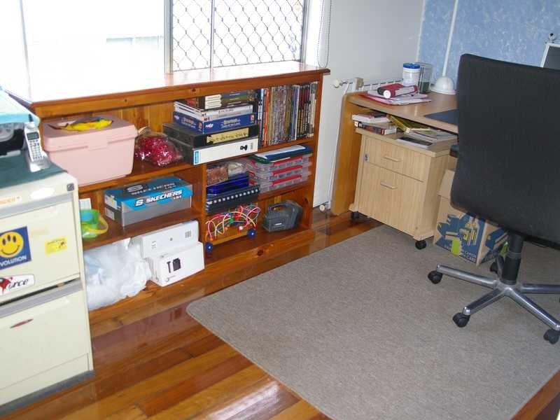 Moores Pocket QLD 4305