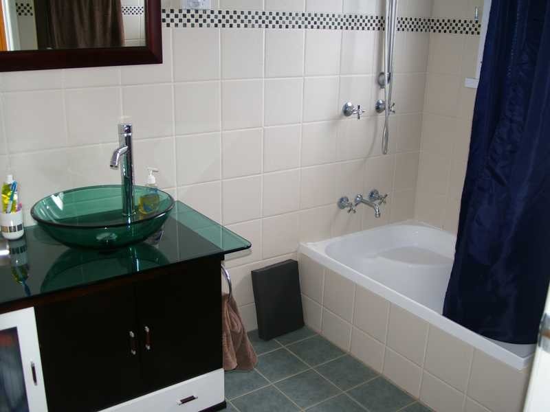 Moores Pocket QLD 4305