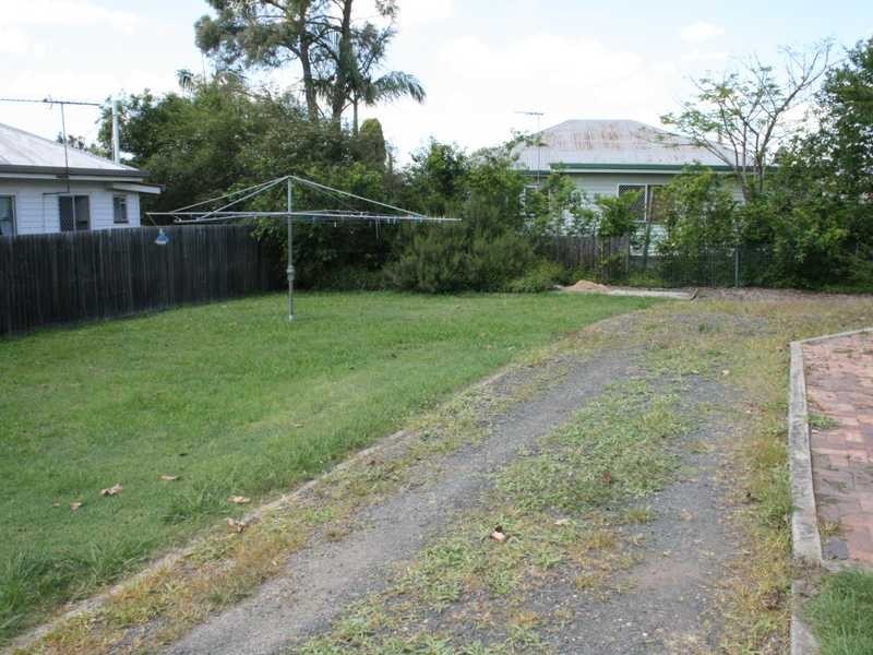 Booval QLD 4304