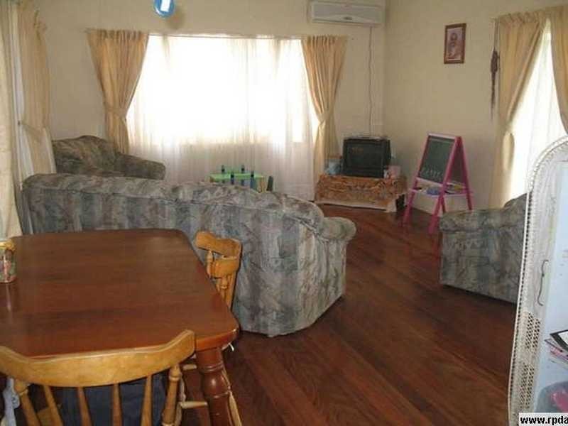 Silkstone QLD 4304