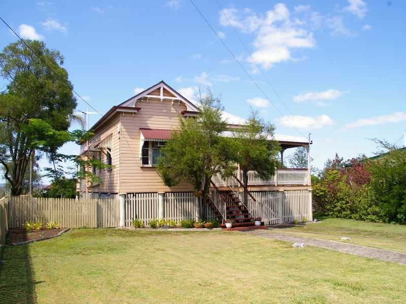 185 Blackstone Road, Silkstone QLD 4304