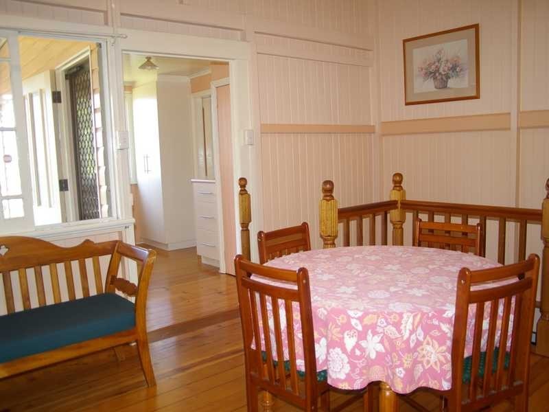 185 Blackstone Road, Silkstone QLD 4304